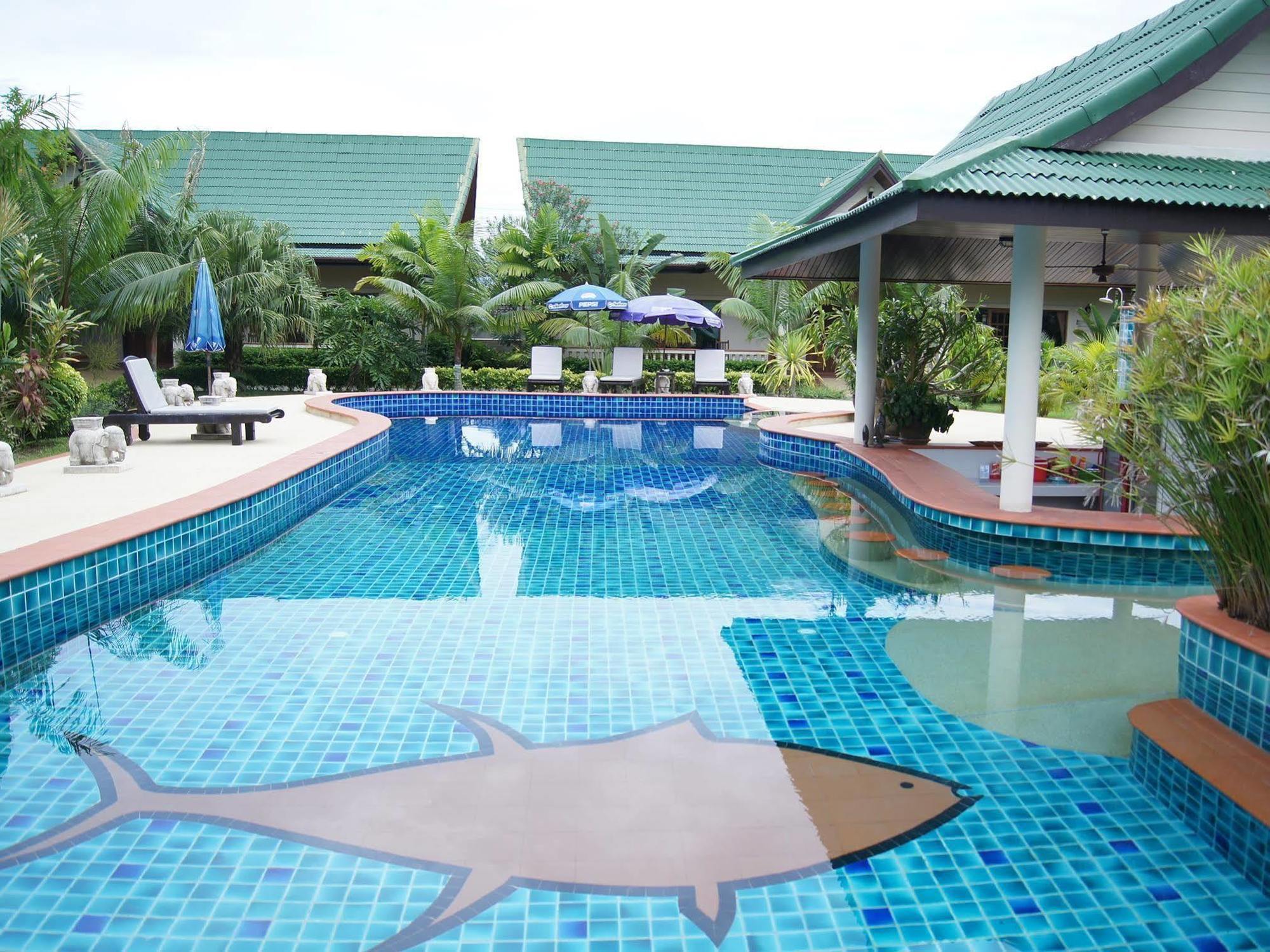 Tuna Resort Rawai Екстер'єр фото